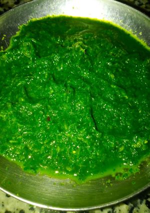 धनिया की ग्रीन चटनी(dhaniya ki green chatney recipe in hindi) रेसिपी मुख्य फोटो