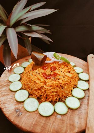 વઘારેલા ભાત (Vagharela Bhat Recipe In Gujarati) રેસીપી મુખ્ય ફોટો
