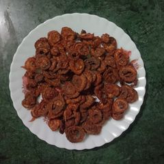 A picture of Crispy bitter gourd chips.