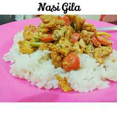 A picture of Nasi Gila / Nasi Mawut.