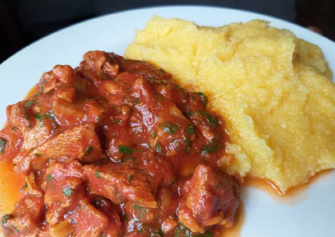 Ricetta di Preferito Finferli al pomodoro con polenta
