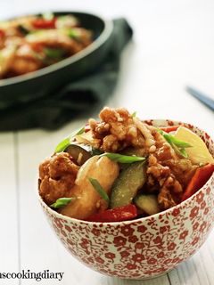A picture of Sweet and Sour Chicken.