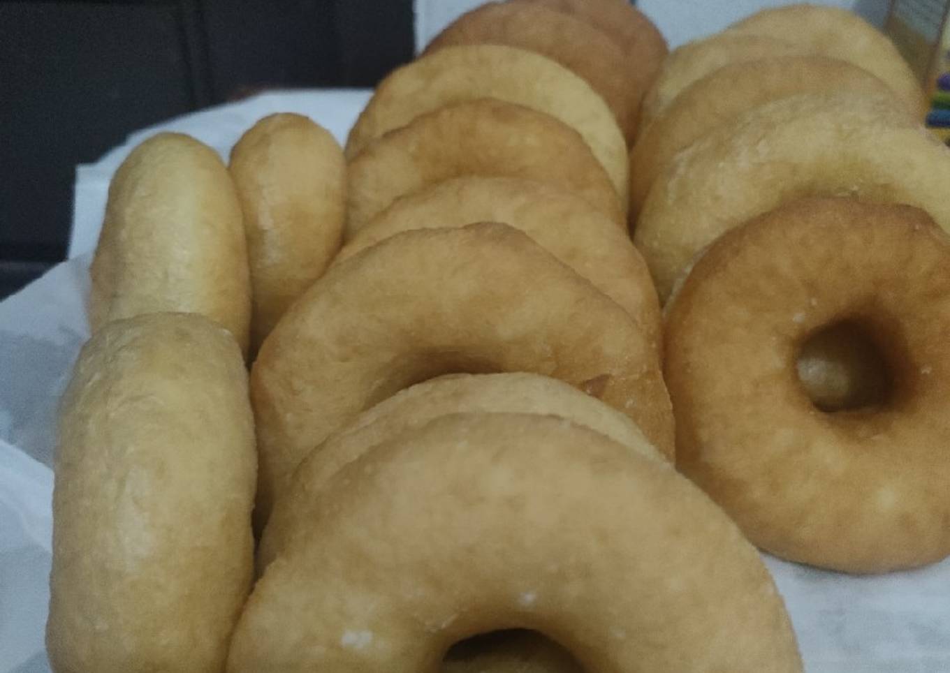 Donat bulat dan bolong