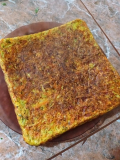 Una foto de Tortilla de Vegetales😉😋🇦🇷 #rápida #fácil #saludable
