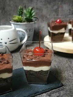 Foto resep Chocolate Ganache Dessert Box