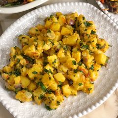 A picture of Spicy potatoes.