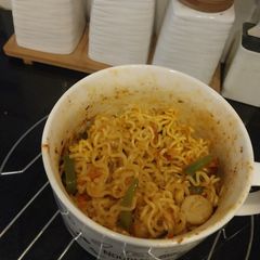 Noodles In Cup A picture of Noodles In Cup.