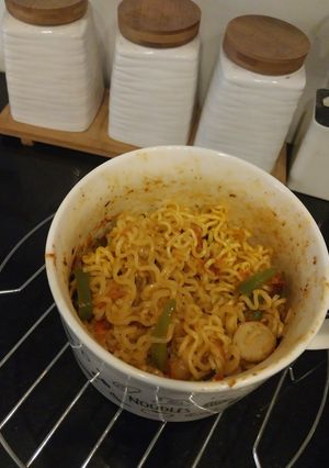A picture of Noodles In Cup.