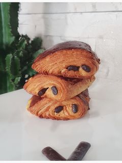 Une photo de Pain au chocolat, ou chocolatine