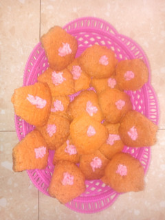 A picture of Orange cookies#Endofyearchallange.