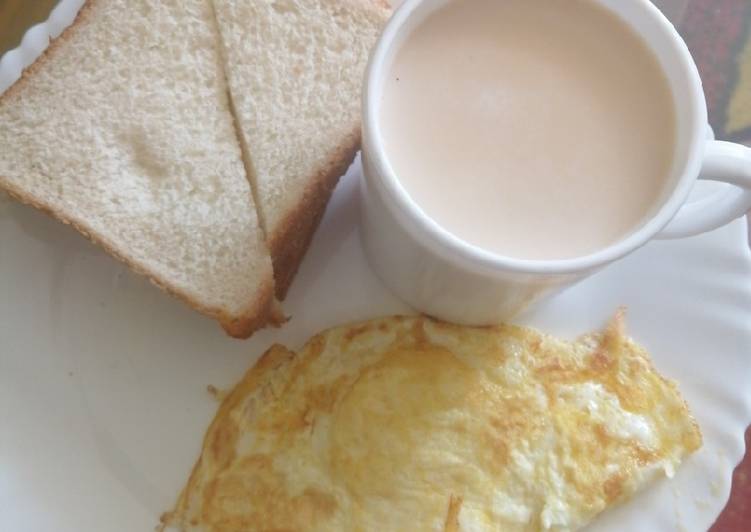 How to Prepare Quick Cinnamon tea milk, slice of bread and eggs