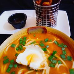 A picture of #Sriracha_Ramen_Noodle #SoupWith#Finger_Fish_fry.
