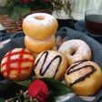 "Si Menul" Donat Tiga Rasa