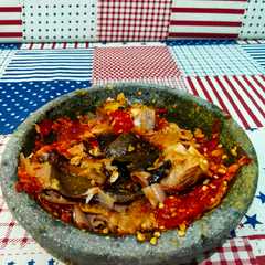 A picture of Sambal Panggang / Ikan Asap.