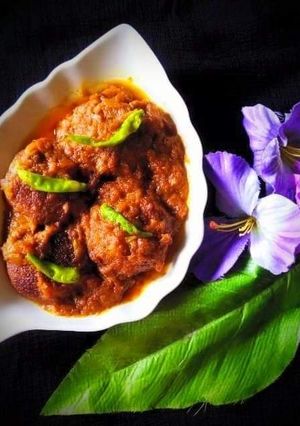 কাচা কলার কোফতা কারি। রেসিপির প্রধান ছবি
