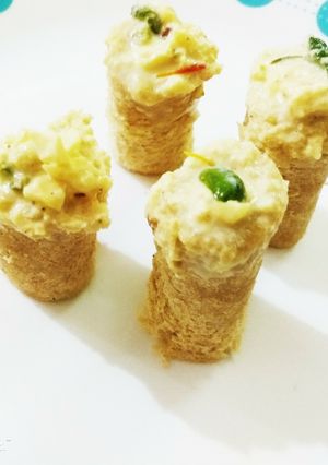 A picture of Rasmalai bread roll.