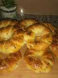 خبز محشي بالجبن (كعك الجبن)