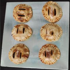 Apple hand pie A picture of Apple hand pie.