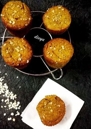 A picture of Oats banana tea cup muffins.