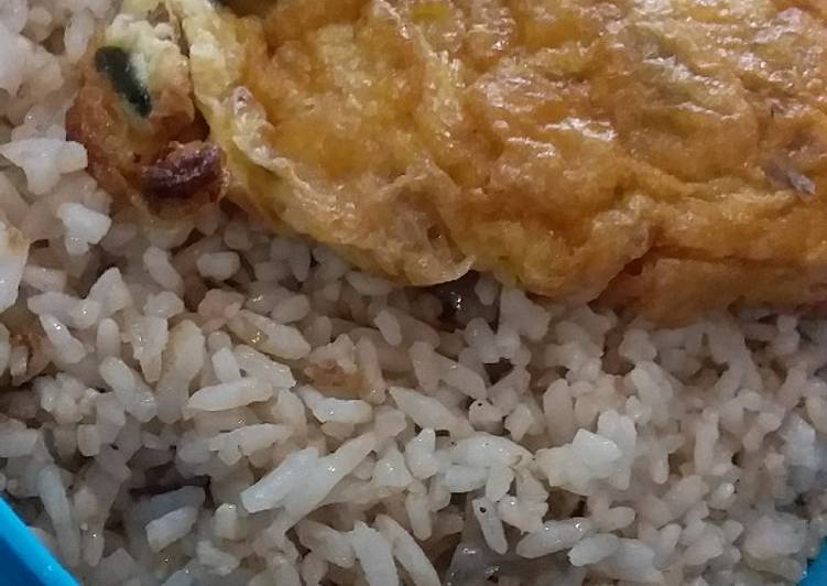 6Cara Membuat Nasgor darurat edisi tanggal tua yang Lezat
