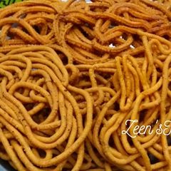 A picture of Janthikalu with Black Gram or Urad Dal.