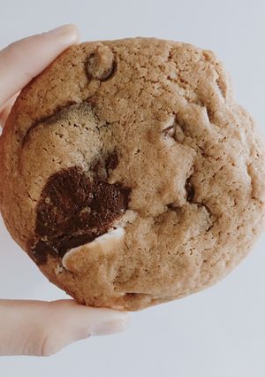 Una foto de Chocolate chip cookies 🍪