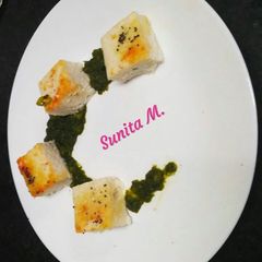 A picture of White khaman dhokla.