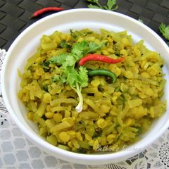 A picture of Cholar Dal diye Mulo Chechki (Radish-Bengal Gram Curry - Bengali Style).