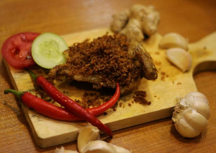 Cara Gampang Menyiapkan Ayam goreng serunding empuk Anti Gagal