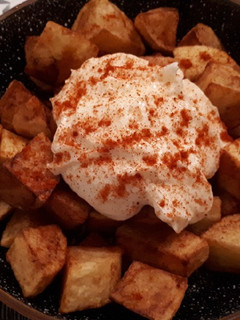 Una foto de Patatas bravas