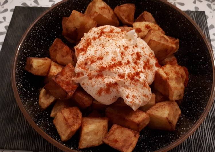 Patatas bravas