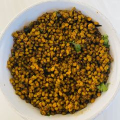 A picture of Chhuta mung beans.