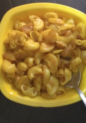 A picture of Macaroni.