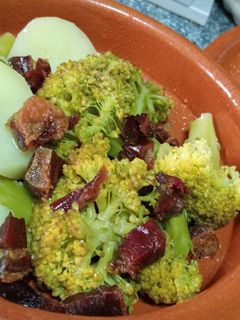 Una foto de Sinfonía Verde con un Toque Ibérico