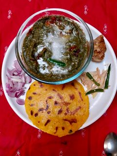 A picture of Sarson Ka Saag-Makki Ki Roti.
