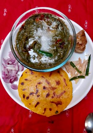 A picture of Sarson Ka Saag-Makki Ki Roti.