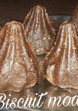 A picture of Biscuit cocoa modak.