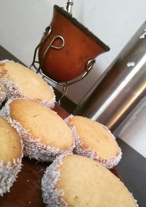 Una foto de Alfajores de maicena integrales