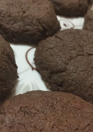 A picture of 3 ingredient Crunchy Nutella cookies.