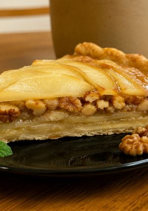 Una foto de Tarta de peras y frutos secos