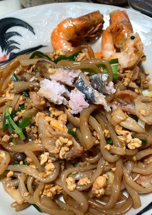 รูปของ เส้นบุกผัดเบคอน&ปลาเค็มอินทรีย์