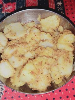 मसालेदार सूखी अरबी(MASALEDAR SUKHI ARBI RECIPE IN HINDI) रेसिपी मुख्य फोटो
