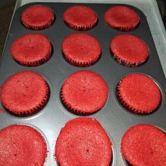 A picture of Red velvet cupcakes.