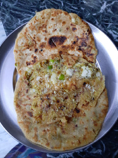 आलू अचारी पराठा(aloo achari paratha recipe in hindi) रेसिपी मुख्य फोटो