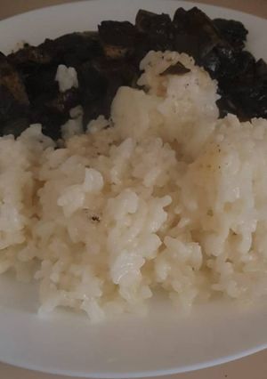 Foto principal de Calamares en su tinta con arroz