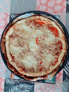 Une photo de Tarte à la tomates, mozzarella, gruyère