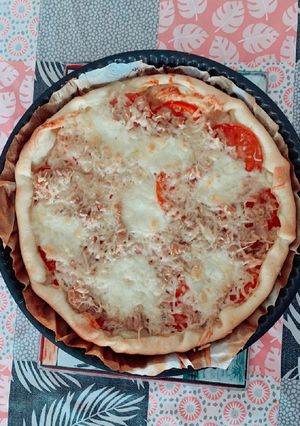Une photo de Tarte à la tomates, mozzarella, gruyère