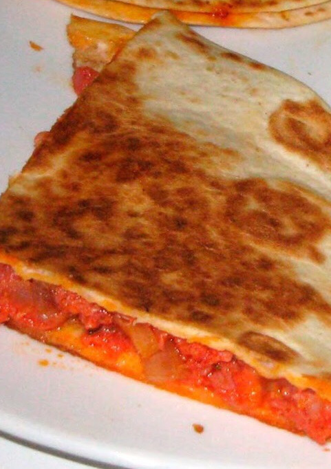 Una foto de Quesadillas de chorizo y queso