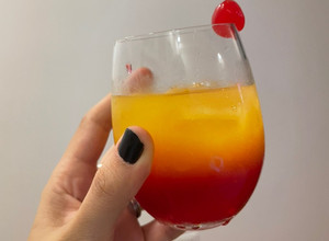 Una foto de Tequila sunrise