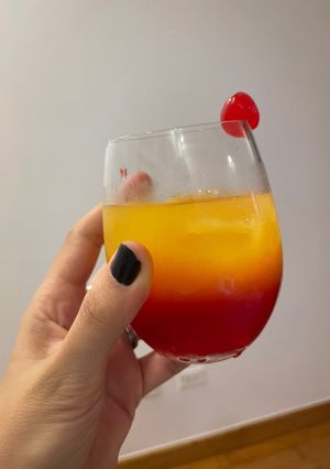 Una foto de Tequila sunrise